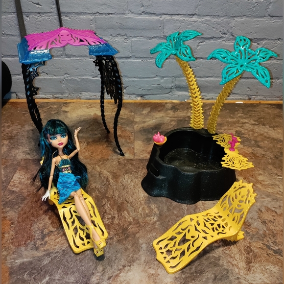 Mattel Other - Mattel Monster High 13 Wishes Desert Fright Oasis Playset With Cleo De Nile Doll